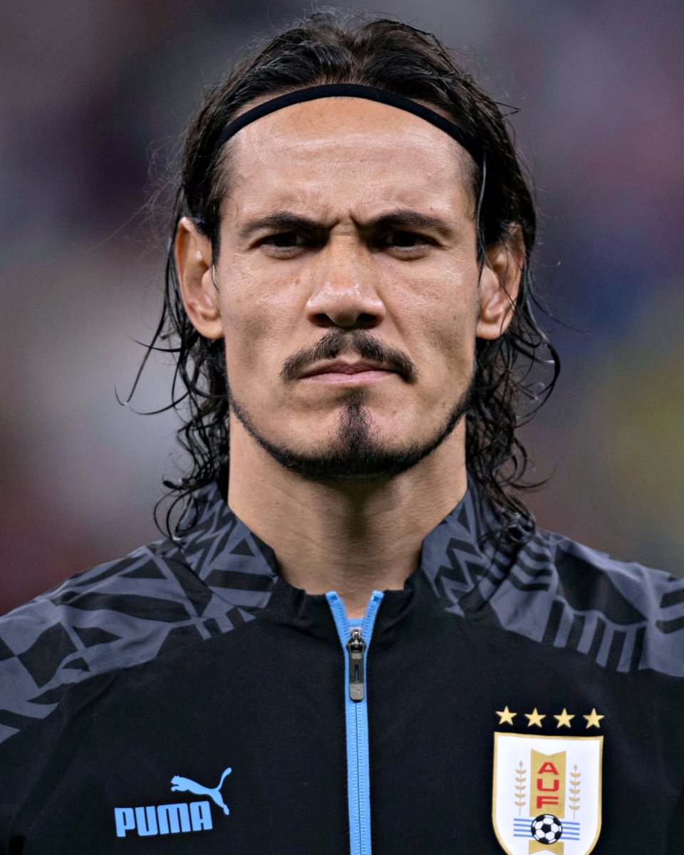 Aos 37 anos, Edinson Cavani anunciou o fim da sua carreira internacional pelo Uruguai.