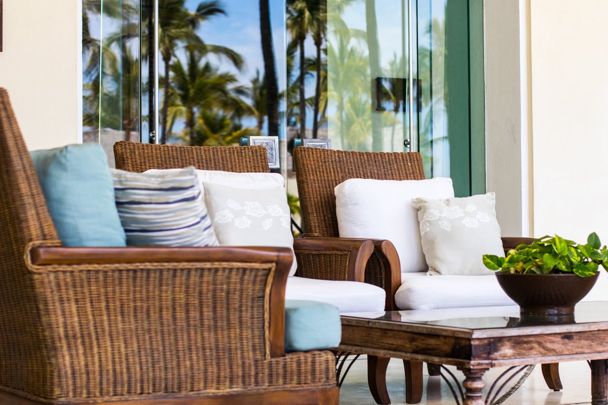 Whether you're beginning your day of exploration or winding down after adventures, our entrance welcomes you with unparalleled warmth and sophistication. Experience the epitome of elegance as you step into our world of luxury.

#EntranceElegance #GrandVelasRivieraNayarit