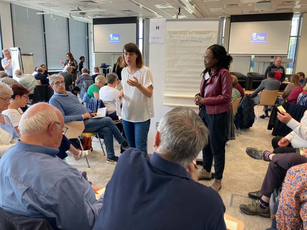 msa_actu's tweet photo. #ESS | La #MSA réunissait ce jour les acteurs de l'action sociale. Après une matinée autour de l'Economie sociale et solidaire en présence de @camille_dorival, journaliste et experte de l'#ESS, et d'autres acteurs de l'ESS ( @Uniopss, @ESS_France, @lacoopagricole, @avise_org ...) pour échanger autour de l'Economie sociale et Solidaire, l'après-midi était consacrée à l'offre de service de la MSA et ses réseaux sur les térritoires #ruraux. #Ruralité