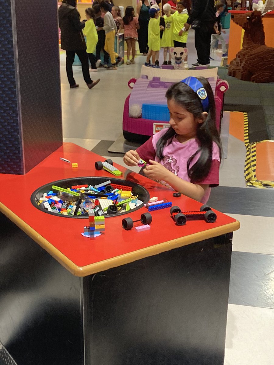 Mrs. Ginn BFA tweet media