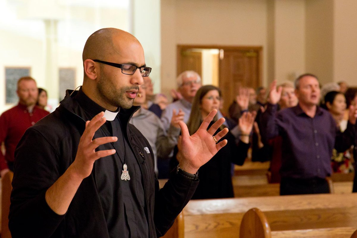 Happy ordination anniversary to Fr. Carlos Martins, CC and Fr. Simon Lobo, CC! Fr. Carlos and Fr. Simon were ordained on May 30, 2009.