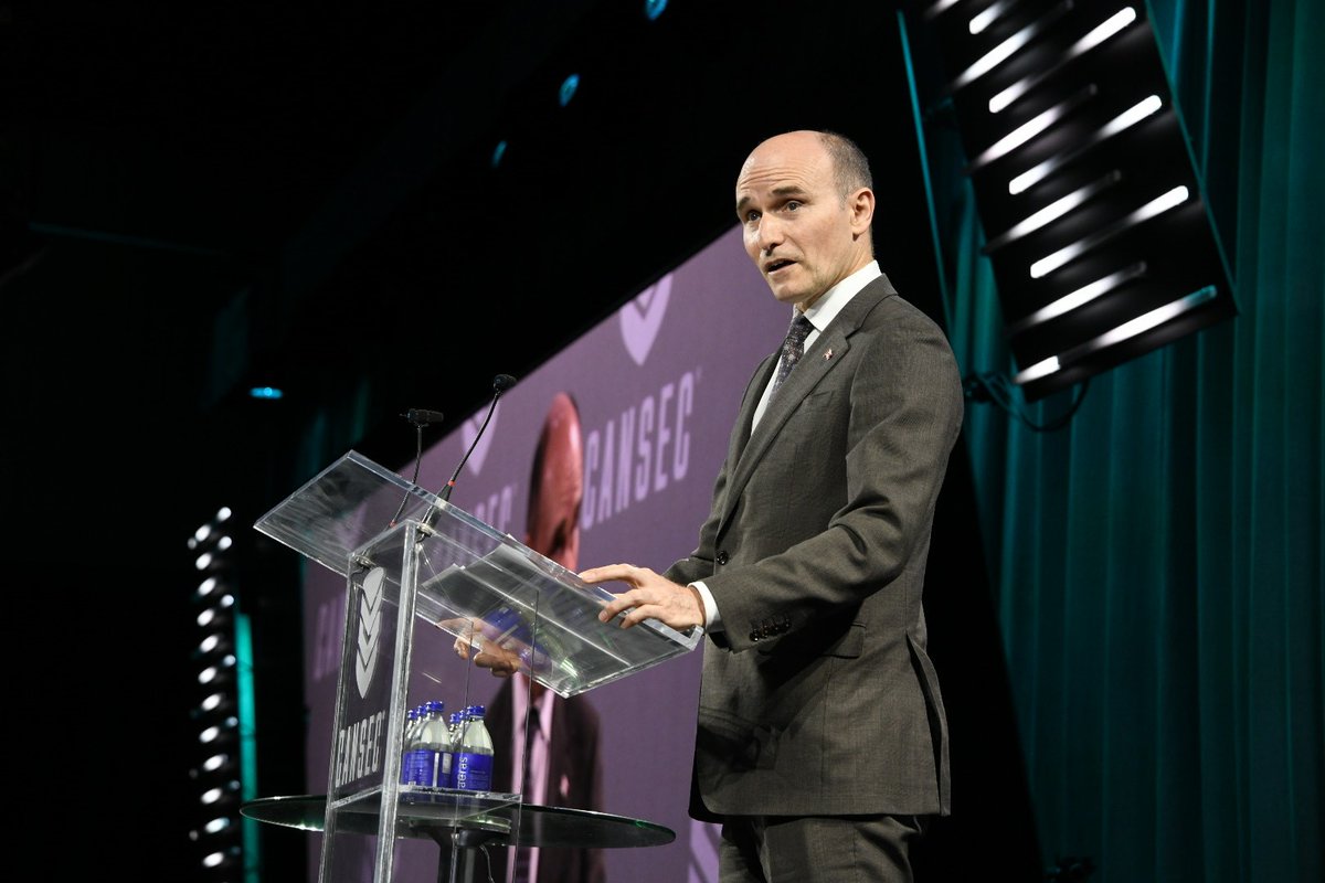 Today, as part of #CANSEC2024, the Honourable Jean-Yves Duclos made several important announcements related to defence and aerospace procurement in Canada. @RCAF_ARC @IMP_AAD @L3HarrisTech 

Find out more here: canada.ca/en/public-serv…