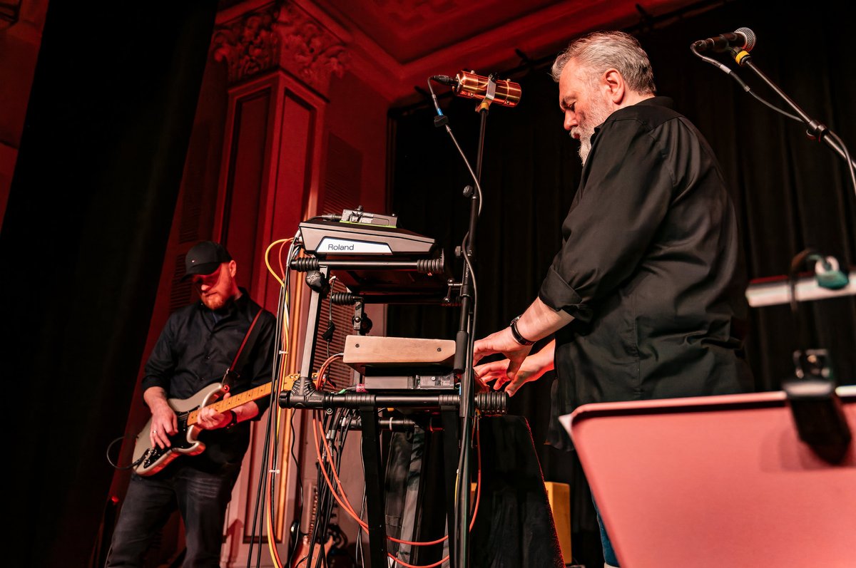 concertaddicts's tweet image. Recap + photos of @ArabStrapBand  performing at @BristolBeacon in #bristol,#UK  by Matt Condon
concertaddicts.com/reviews/live-r… #arabstrap