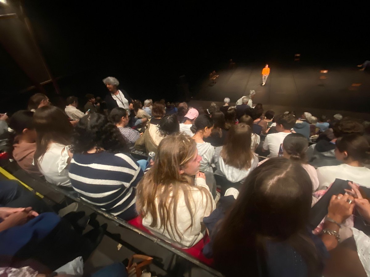 JeanRostandGers's tweet image. Ce soir, la @juniorsassos L&apos;Amefilothéâtre est à #circa @villedauch pour une pièce de théâtre sur l&apos;absurde ! 🎭🗣️ 🙏aux élèves motivés et aux profs engagés ! @dsden_32 @addagers #peac #juniorasso @actoulouse @MissionLde #passculture2024