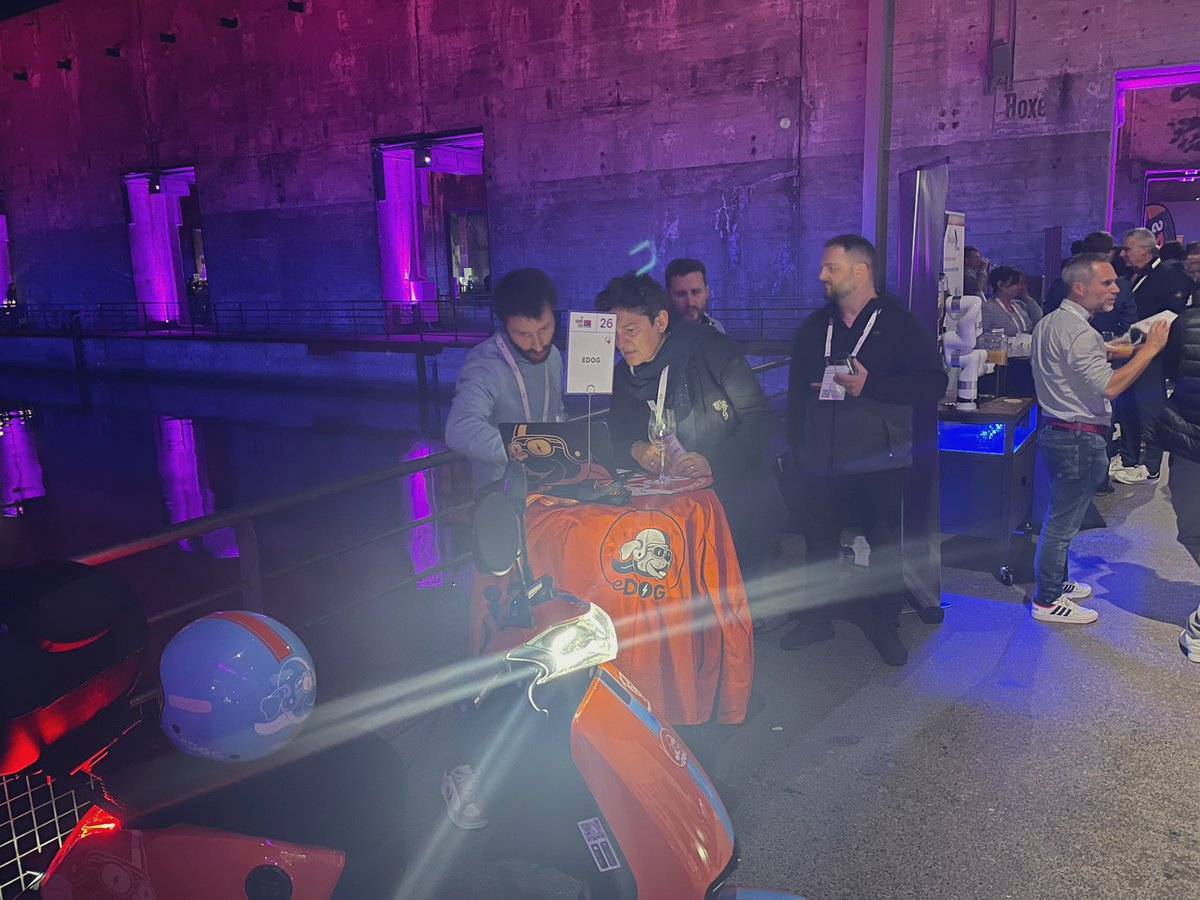 🔴 #FTNight24 On repasse par les stands 26 à 41 pour vous présenter 3 nouvelles startups 🚀 🛵 Les scooters électriques Edog 🛰️ Stellar, les satellites 5G pour connecter les mobilités de demain 🤖Eventbot, les robots au service de vos événements