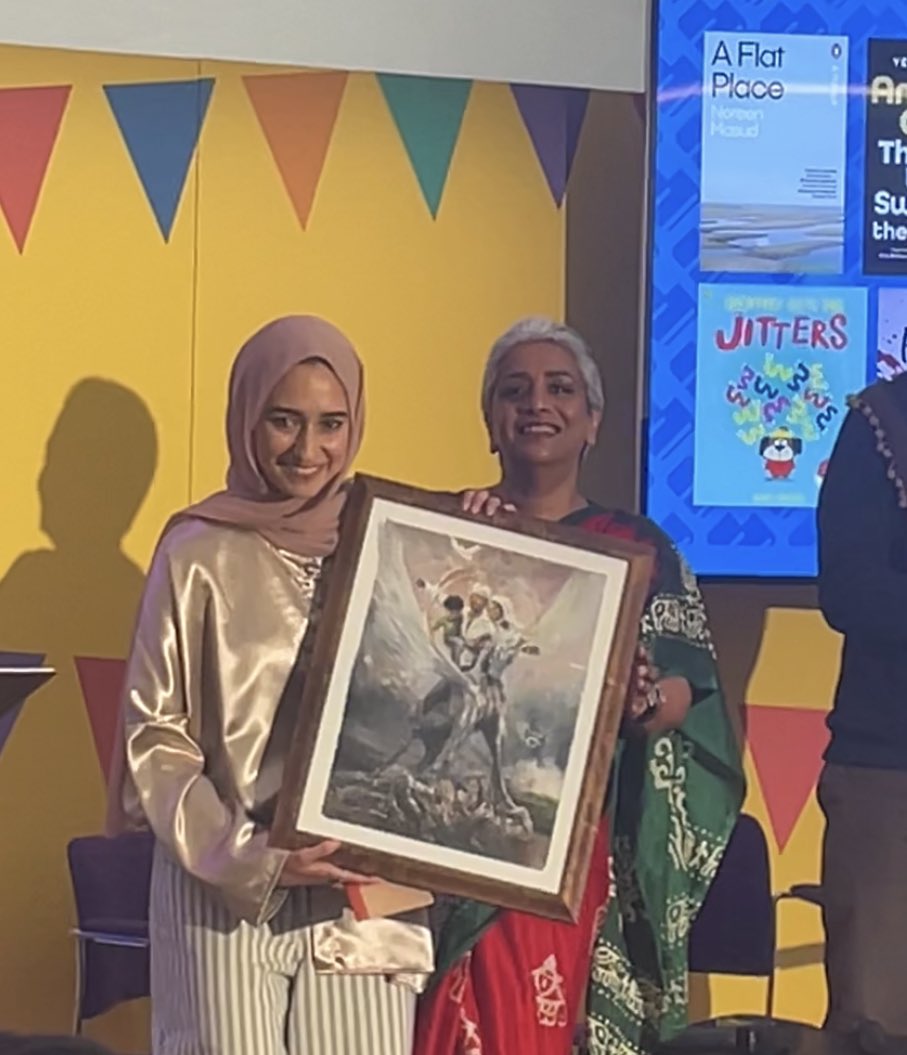 Congratulations to the incredible @HibaNoorKhan1 who has WON the Jhalak Children’s & YA Prize for her vital and beautiful book SAFIYYAH’S WAR! We are so proud to publish Hiba, and thrilled that @jhalakprize have awarded her this honour #jhalakprize24