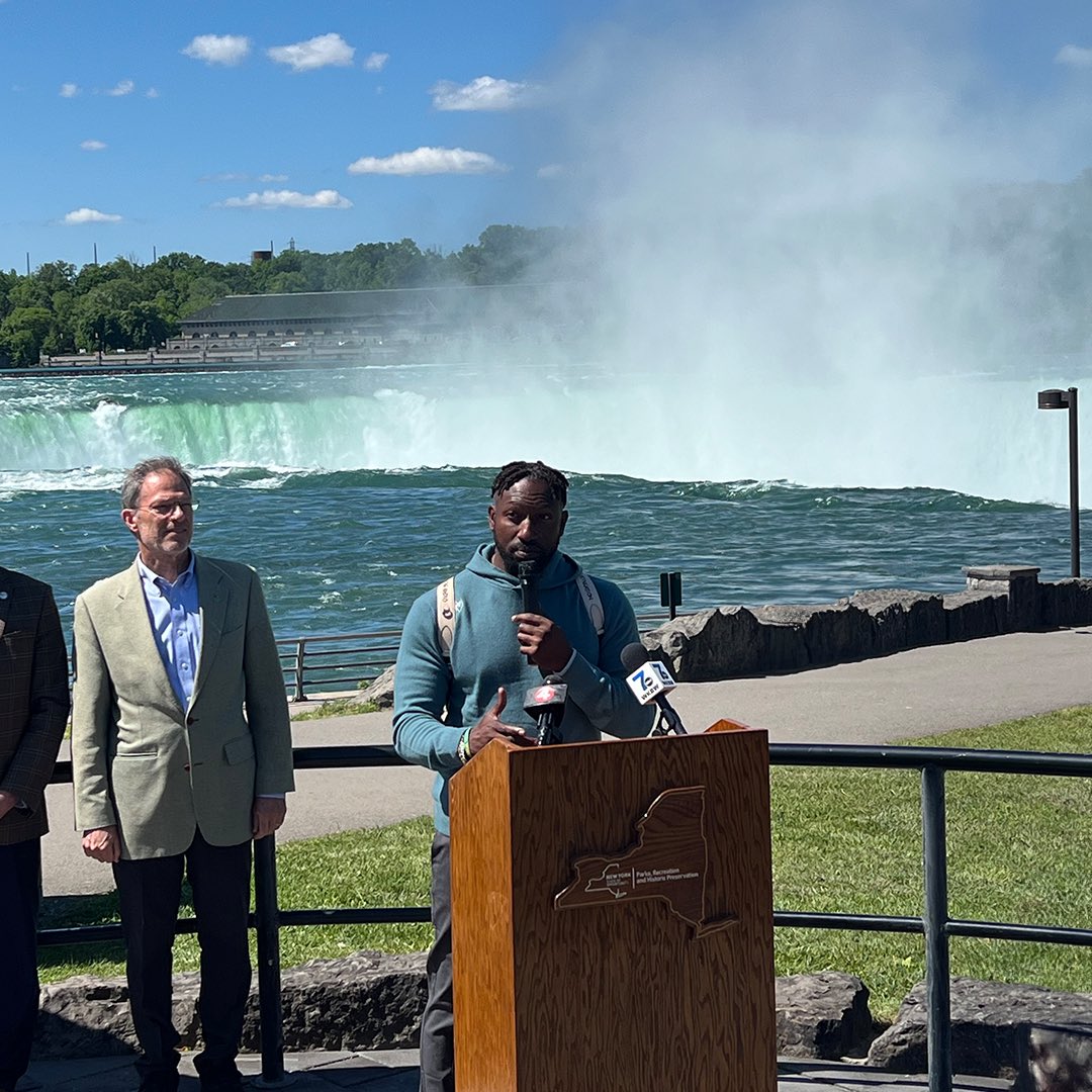 Our guy Maurice Allen is all about breaking records! He took on the GREAT FALLS of NIAGARA, smashing a golf ball an insane 427 yards from Canada to the USA! Major RESPECT from all of us at Baron®. And hey, we can’t help but notice that BLING!