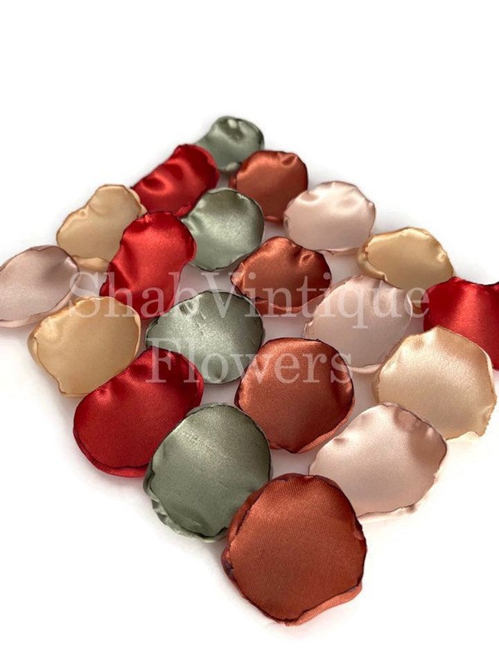 Transform your wedding with a stunning color palette of terracotta, rust, sage, light gold, and champagne petals. Perfect for that elegant touch!… dlvr.it/T7cdkg #weddingcolors #bridal #weddingdecor #misstomrs #onlineshopping #weddingseason #handmade #weddingplanner