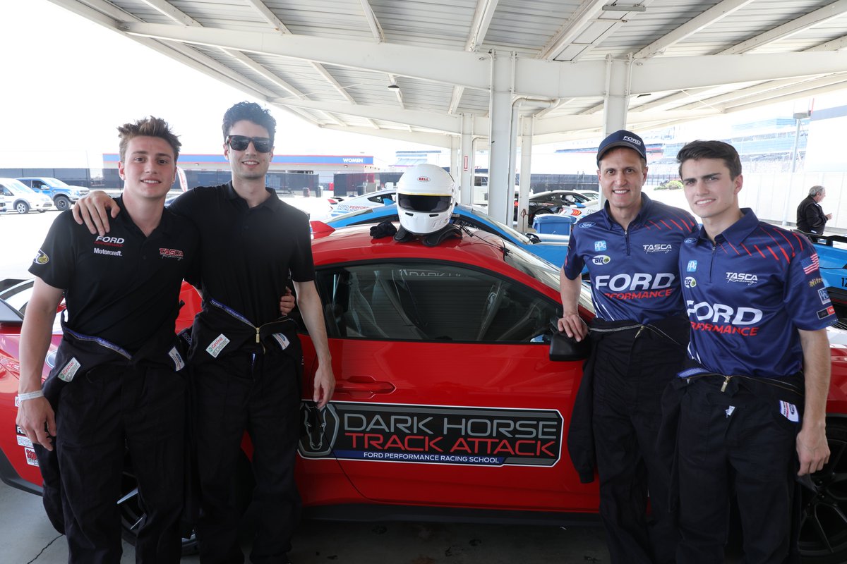 Tasca_Racing's tweet image. The boys and I are having a blast with these @Ford Dark Horse Mustangs at the @FPRacingSchool  

#FordPerformanceRacingSchool #PerformanceDriving #FordPerformance #DarkHorseTrackAttack #DarkHorse @FordPerformance