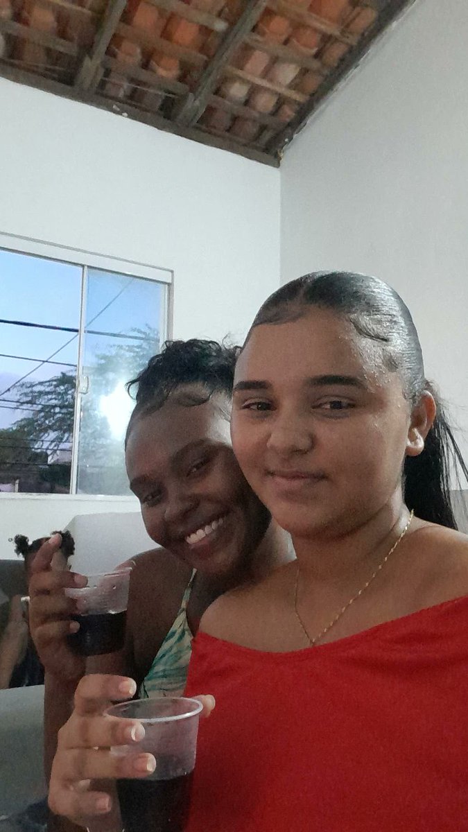 Hj é o dia dessa pessoa tão especial minha vida oq falar dessa menina cr sinto que agente realmente tinha que se encontra novamente sinto q agente precisava dessa amizade tão forte dessa parceria que só agente tem você chegou na minha vida no meu pior e quero vc no meu melhor ❤️
