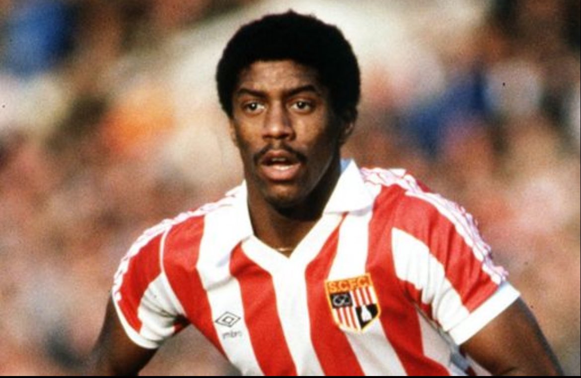 AjeEdwards's tweet photo. @robertmdaws @stokecity One of the best players I’ve ever seen in a Stoke shirt, wearing without doubt the worst shirt we have ever had!!! 🇵🇪⚽️ He looks ace in a proper Stoke shirt!! #OnlySaying #SCFC https://t.co/Zz0RJQCLu1