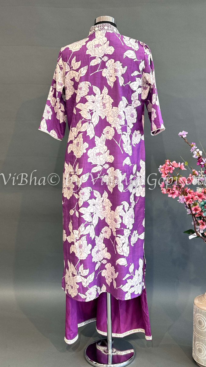 ViBha_Vogue's tweet image. ViBha's Purple Floral Palazzo Set! #purple #floral #suitsets #Vneck #cotton #palazzo #designerVinayaGopisetti #ViBha #embroidery #elegance #summerClothes #Indian #designer #celebration #IndianWear #WomensClothing #comfortable #SanJose #bayarea #california #traditional #ethnic
