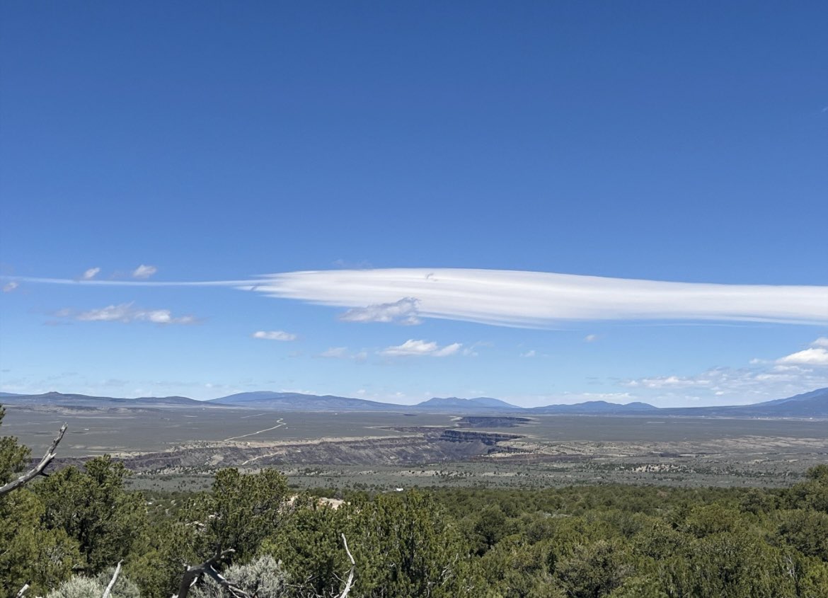 SenatorHeinrich's tweet photo. Huge win: 3,700 acres of stunning land alongside the Río Grande del Norte National Monument is now YOUR public land. This is thanks to years of work, hand-in-hand with the Taos Community &amp; @TPL_org. We delivered a win for public lands &amp; an enduring legacy for generations to come. https://t.co/s628OTlZle