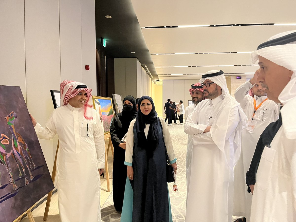 شاركت الجمعية السعودية للفنون التشكيلية في #اليوم_العالمي_لمرضى_التصلب_المتعدد الذي أقامته جمعية #ساعد من خلال معرض فني تشكيلي لمجموعة من أعضاء #جسفت .
