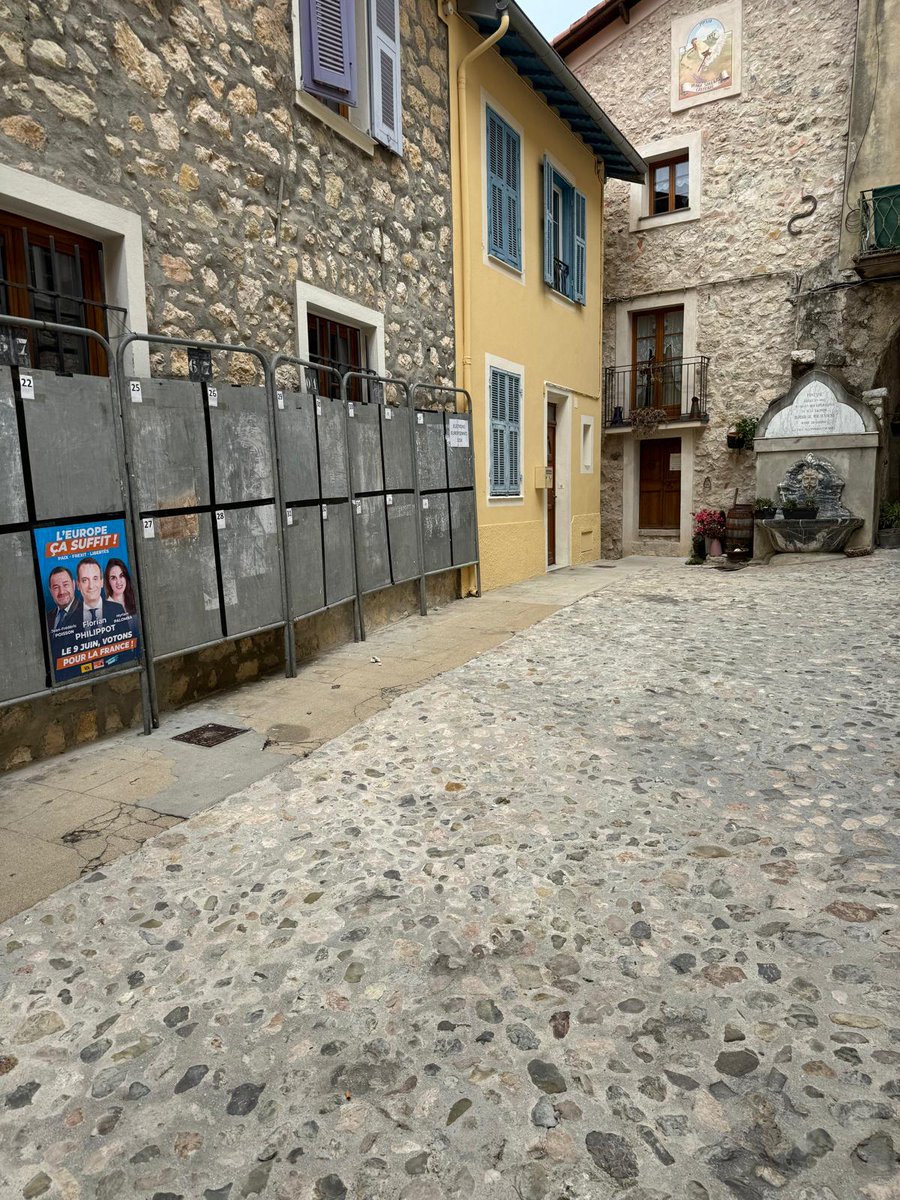 Affichage sur Eze, Villefranche, Beaulieu, La Turbie, Cap d'Ail, Castillon, Castellar, Gorbio, Sospel.... par Fabrice, Catherine, Joseph et Alain.  Vive Les Patriotes !  #Libertés #Paix #Frexit 🇫🇷 
#LEuropeÇaSuffit 
#Le9JuinJeVoteLesPatriotes