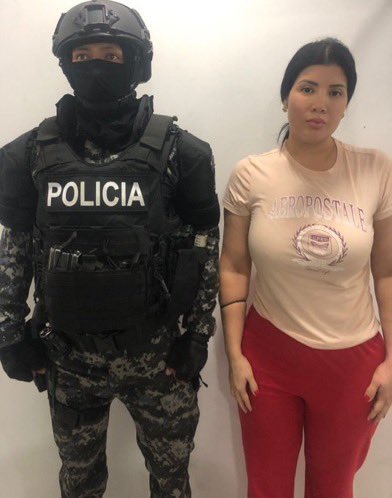 Ella es la pareja sentimental de alias #Fito ! Fue capturada luego de un operativo del #BloqueDeSeguridad en #Ecuador