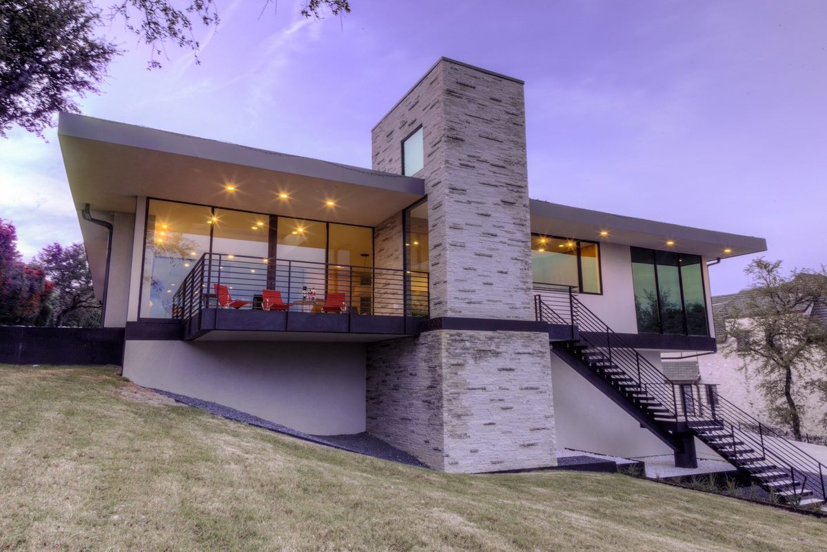 PresidioDoors's tweet photo. Leave a lasting impression with our sleek steel windows &amp; doors. They'll illuminate your home with sophistication. Let's enhance your space together—reach out today!  #narrowsightlines #steeldoors #austinhome #austindesigners https://t.co/3oJpbo0QAs