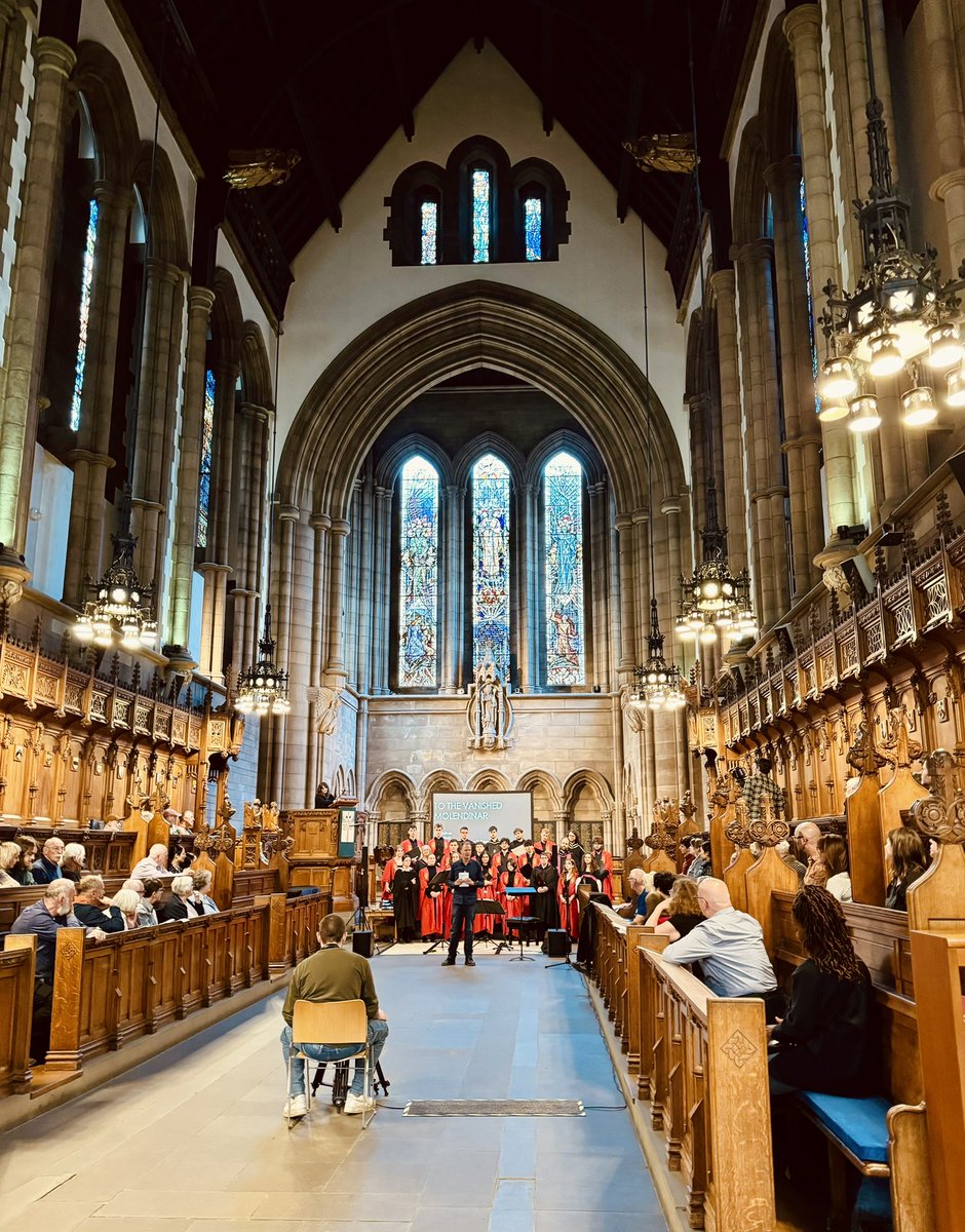 Dr Drew Hammond introduces <a href="/sequoiaduo/">Sequoia</a> for the 2024 McEwen Commission with <a href="/chapelchoir/">UofG Chapel Choir</a> in the stunning <a href="/UofGlasgow/">University of Glasgow</a> Memorial Chapel.