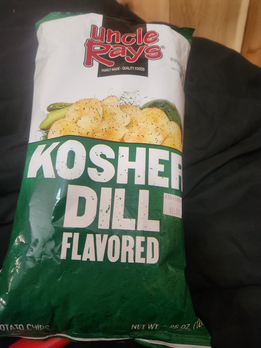 Deep_Pen5544's tweet photo. Took another walk today to get a bag of chips from my favorite Amish owned market in constable ny..well worth the 5.6 miles round trip. Got my guilty pleasure dills. I'll probably go back tomorrow to grab a bag of their ready to cook Amish doughnut mix. Stopped by the river after https://t.co/jXrkWC4B2N