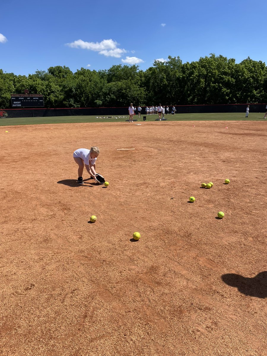 Ravenwood Softball tweet media