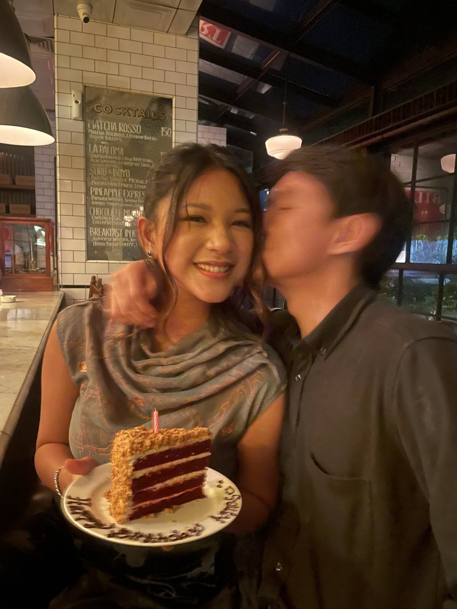 abiron's tweet photo. @agnesnm hefi bersdey my luv ❤️ https://t.co/PkhBhECnNi
