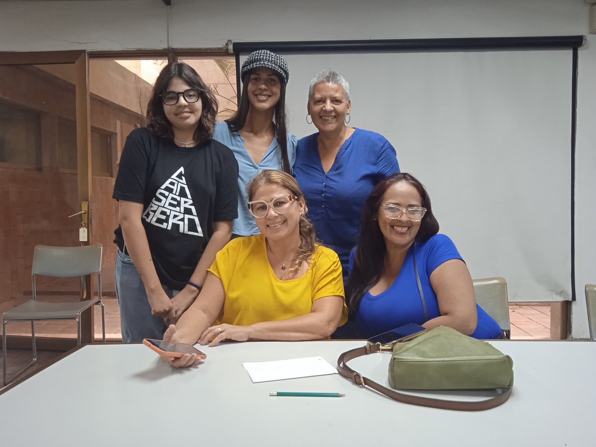 Crilylove's tweet photo. Desde el museo de bellas artes en caracas seguimos sumando nuevos artistas a nuestro colmena. 

#hive #museo #bellasartes #colmena #hivers #caracas #art #post #introduction #hivers #creativity #blog #hiveblog #yourself #hivelatino #venezuela #spanish #monedacreativa #blogchain https://t.co/SBW6Wahj9A