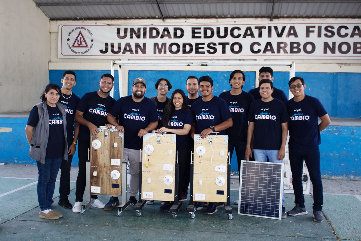 Cerca de 2.500 estudiantes y profesores de unidades educativas de Guayaquil se han beneficiado del proyecto de Formación en eficiencia energética y energías renovables que se impulsa en #ESPOL.  Conoce de qué se trata aquí: tinyurl.com/polefeneESPOL