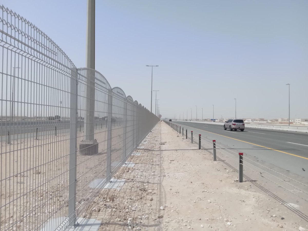 #Throwback to one of our proudest projects: the installation of the pedestrian fence at the Center Median on Sheikh Maktoum Bin Rashid Road E-11.A significant project step towards enhancing the safety and convenience for pedestrians and ensuring more secure journey for everyone.