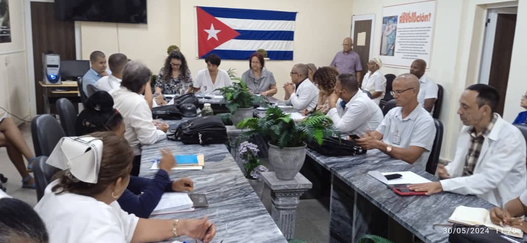 Se realiza en La Isla de la Juventud reunión de conclusiones de la evaluación del Programa Materno Infantil que equipo del <a href="/MINSAPCuba/">Ministerio de Salud Pública de Cuba</a> realizó. Reflexiones profundas, tareas a cumplir de inmediato y prioridad al programa fueron aspectos abordados en el encuentro
#CubaPorLaSalud