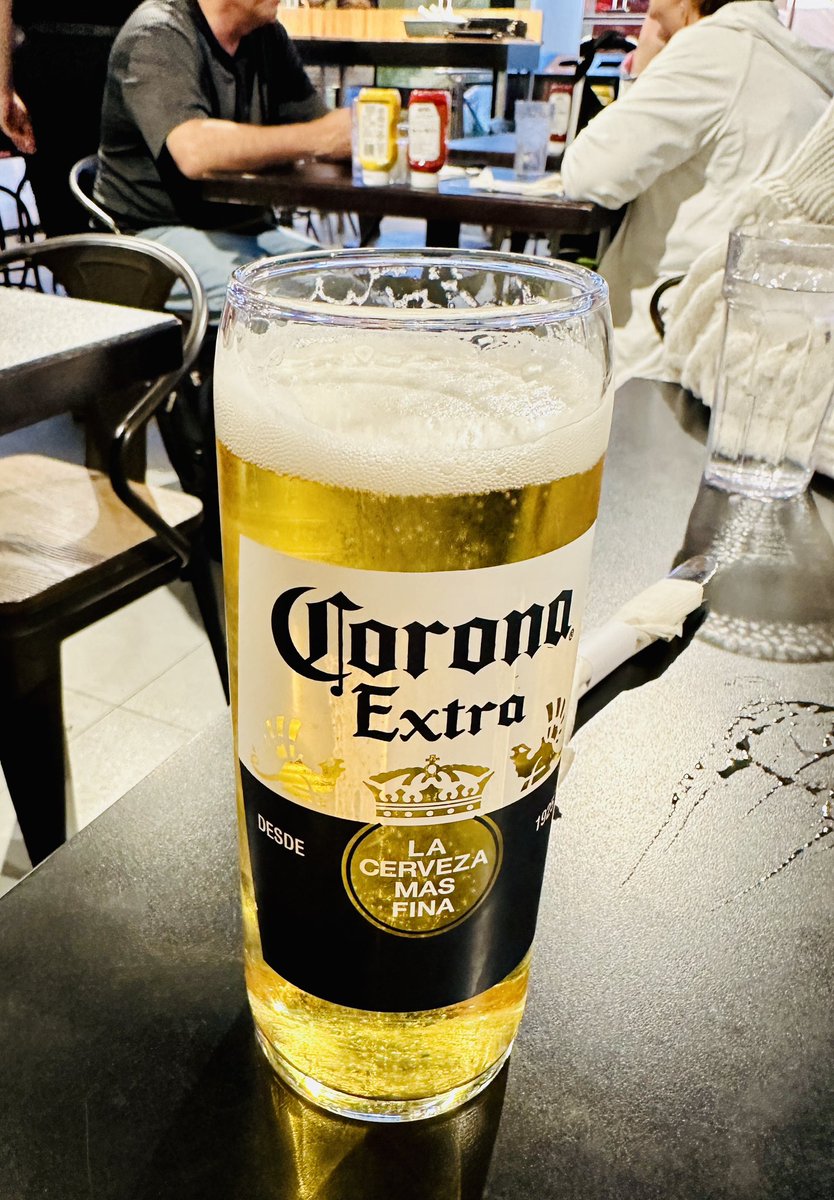 daydrinking at the airport is just tradition I don't make the rules 🍺