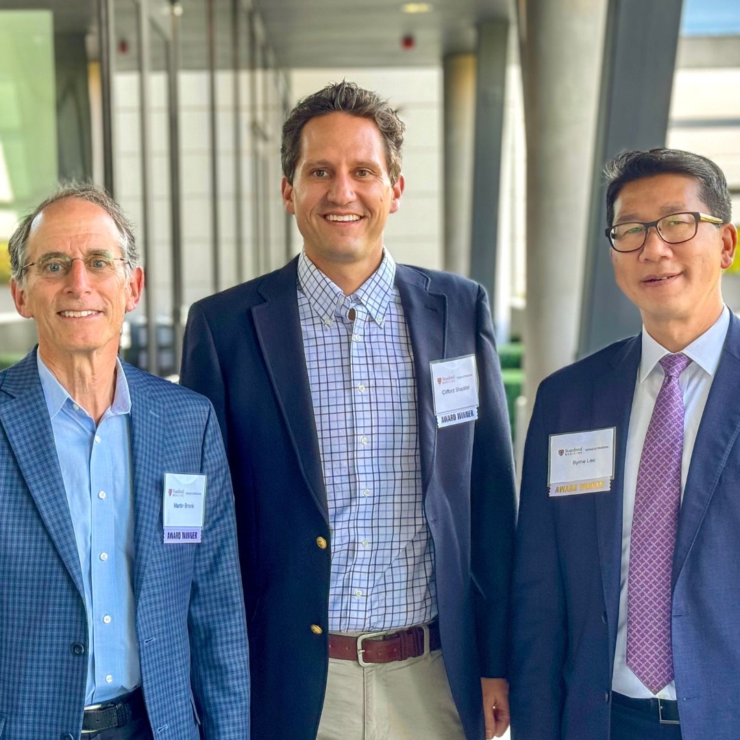 2024 Medical Education Awards! 🎉✨ Congratulations to Dr. Clifford Sheckter for receiving the Henry J. Kaiser Family Foundation Award for Excellence in Clinical Teaching & to Dr. Arash Momeni (@amomenimd) for his well-deserved nomination. 🔗: surgery.stanford.edu/news2/2024-ME-…
