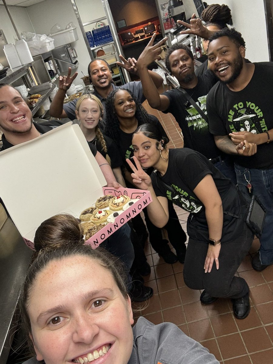 Krystina Cannata (@krysi13) on Twitter photo Congrats to Jacob our newest JC39 over at Eldorado and the tollway! #chilisgrow #chilislove <a href="/bobthetomato_99/">Luke Wilson</a> Congrats to Jacob our newest JC39 over at Eldorado and the tollway! #chilisgrow #chilislove <a href="/bobthetomato_99/">Luke Wilson</a>