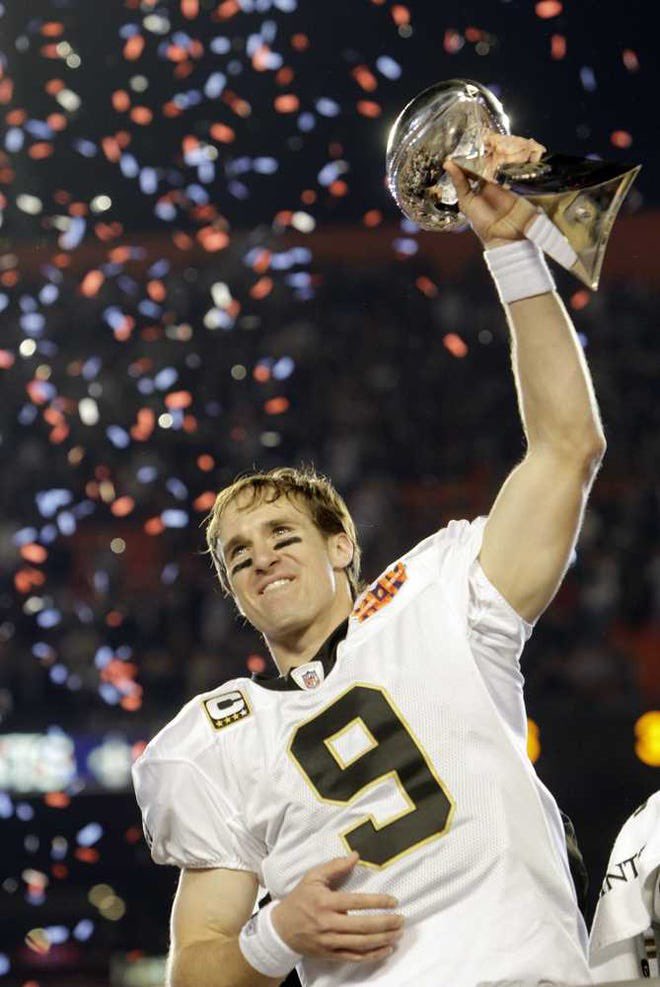 MLFootball's tweet photo. CONGRATULATIONS: #NFL icon Drew Brees has just been inducted into the New Orleans #Saints Hall of Fame… ONE OF THE 10 GREATEST QUARTERBACK OF ALL TIME.

• 13x Pro Bowler 
• Super Bowl champion
• Super Bowl MVP
• 2x NFL offensive player of the year
• 6x completion percentage leader
• 7x passing yards leader
• 67.7 completion percentage highest in NFL history
• 4x passing yards leader
• 80,358 passing yards, 2ND ALL TIME 
• Walter Payton NFL Man of the Year (2006)
• NFL Comeback Player of the Year (2004)
• 5x All Pro
• Art Rooney Award (2018)
• NFLPA Alan Page Community Award (2012)
• Bart Starr Award (2011)
• AP Athlete of the Year (2010)
• SI Sportsperson of the Year (2010)
• Bert Bell Award (2009)
• Highest completion percentage in a season: 74.4% (2018)
• Highest completion percentage in a game: 96.7%
• Most passing touchdowns in a game: 7 • Most consecutive games with a touchdown pass: 54
• Most career 5,000 yards seasons: 5

ONE OF THE GOATS, @drewbrees 🫡🫡