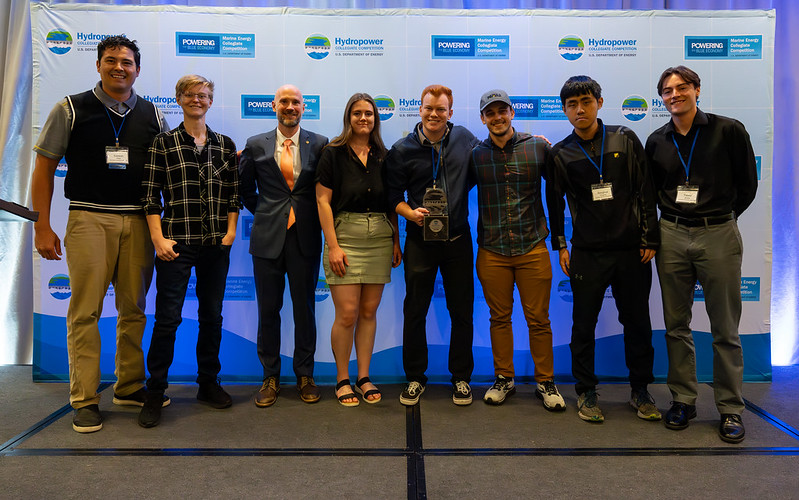 The #HydropowerCollegiateCompetition has its 2024 winners! Students from Northern Arizona University (@NAU), @JohnsHopkins, & @CalPoly just took home 1st, 2nd, & 3rd place for their creative solutions to #Hydropower challenges. Read the news:
bit.ly/hcc24winners