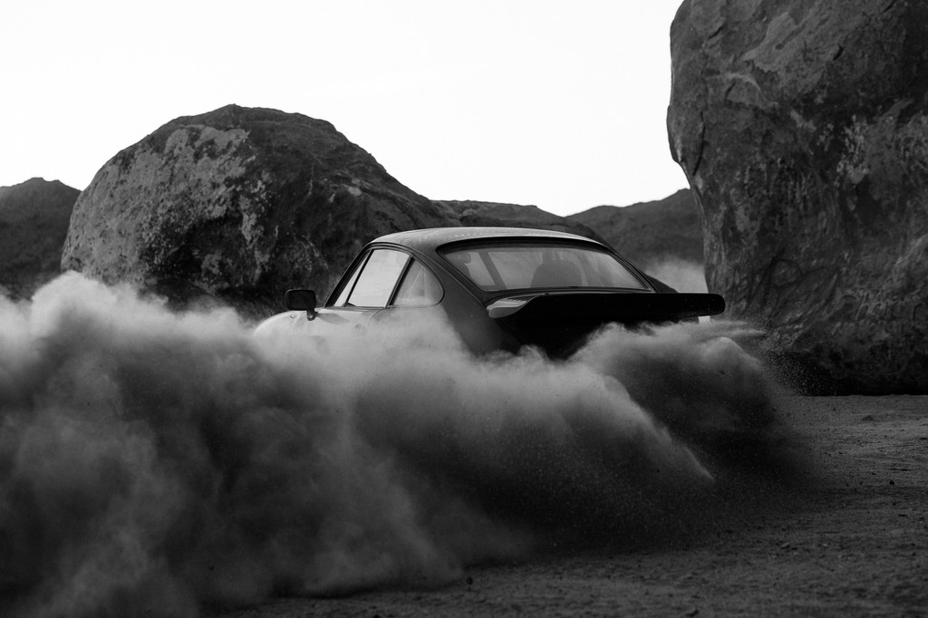 dustytimesmag's tweet photo. In Issue 03 we explore some of the awe inspiring images captured by @aaronbhall⁠ 📸, like this Porsche Safari 911.
⁠
👉️ Hit the #LinkInBio to discover the Issue by hitting 
⁠
#dustytimes #offroad #offroadracing #adventure #motorsport #rally #powersports #Porsche #911 #Baja https://t.co/GxaHMvnhaC