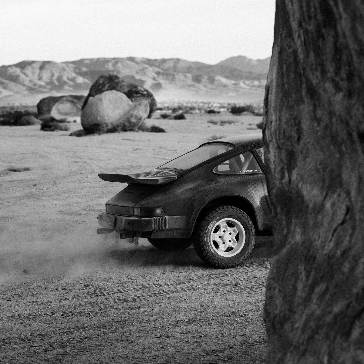 dustytimesmag's tweet photo. In Issue 03 we explore some of the awe inspiring images captured by @aaronbhall⁠ 📸, like this Porsche Safari 911.
⁠
👉️ Hit the #LinkInBio to discover the Issue by hitting 
⁠
#dustytimes #offroad #offroadracing #adventure #motorsport #rally #powersports #Porsche #911 #Baja https://t.co/GxaHMvnhaC