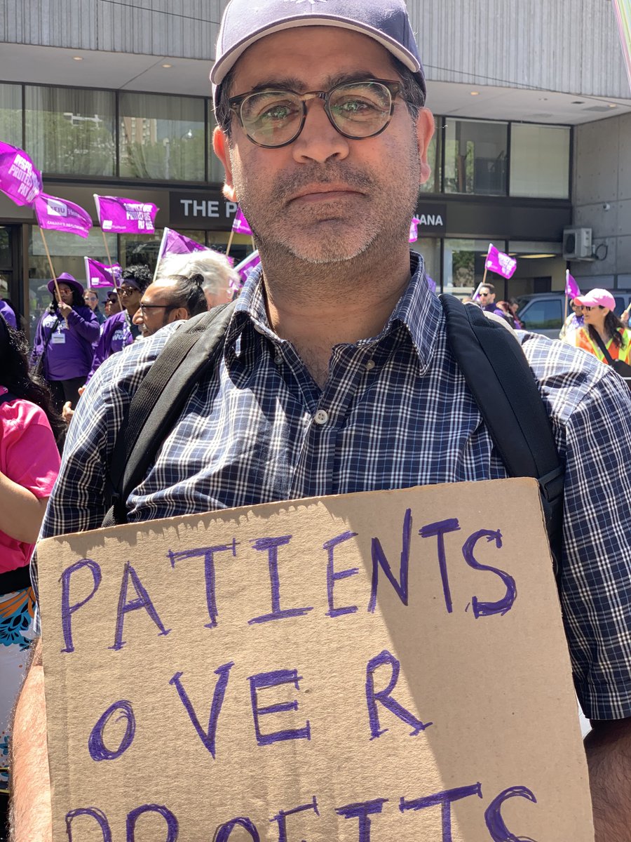Met one of my heroes @raghu_venugopal today at Queen’s Park, marching with thousands for publicly funded health care.  Later he'll be working in the ER *all night*.  
#NationalTreasure #PatientsOverProfits
@OntarioHealthC