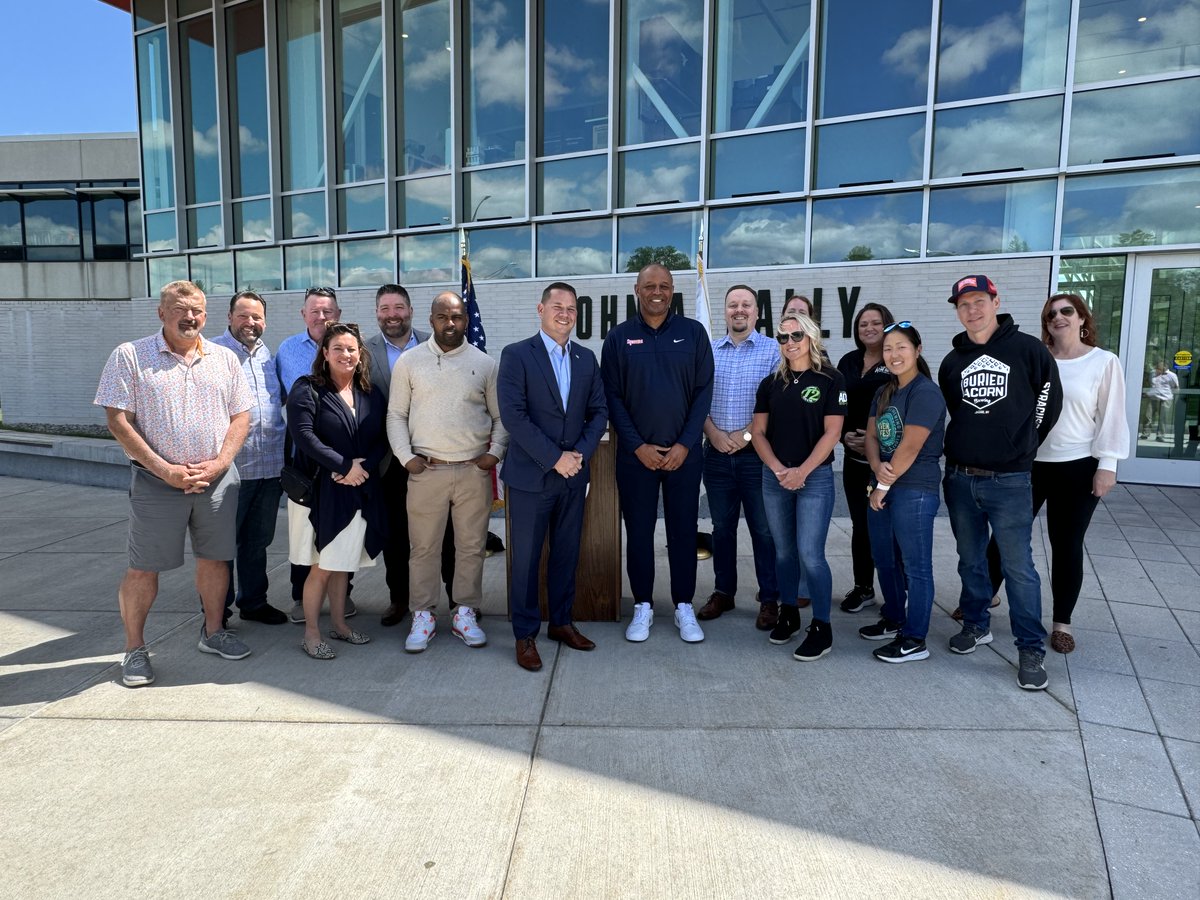 OnondagaCounty's tweet photo. Onondaga County is proud to support the @OrangeUnitedNIL Round Up Program! Thank you to all the restaurants who have agreed to participate. https://t.co/3vTvMiUkcF