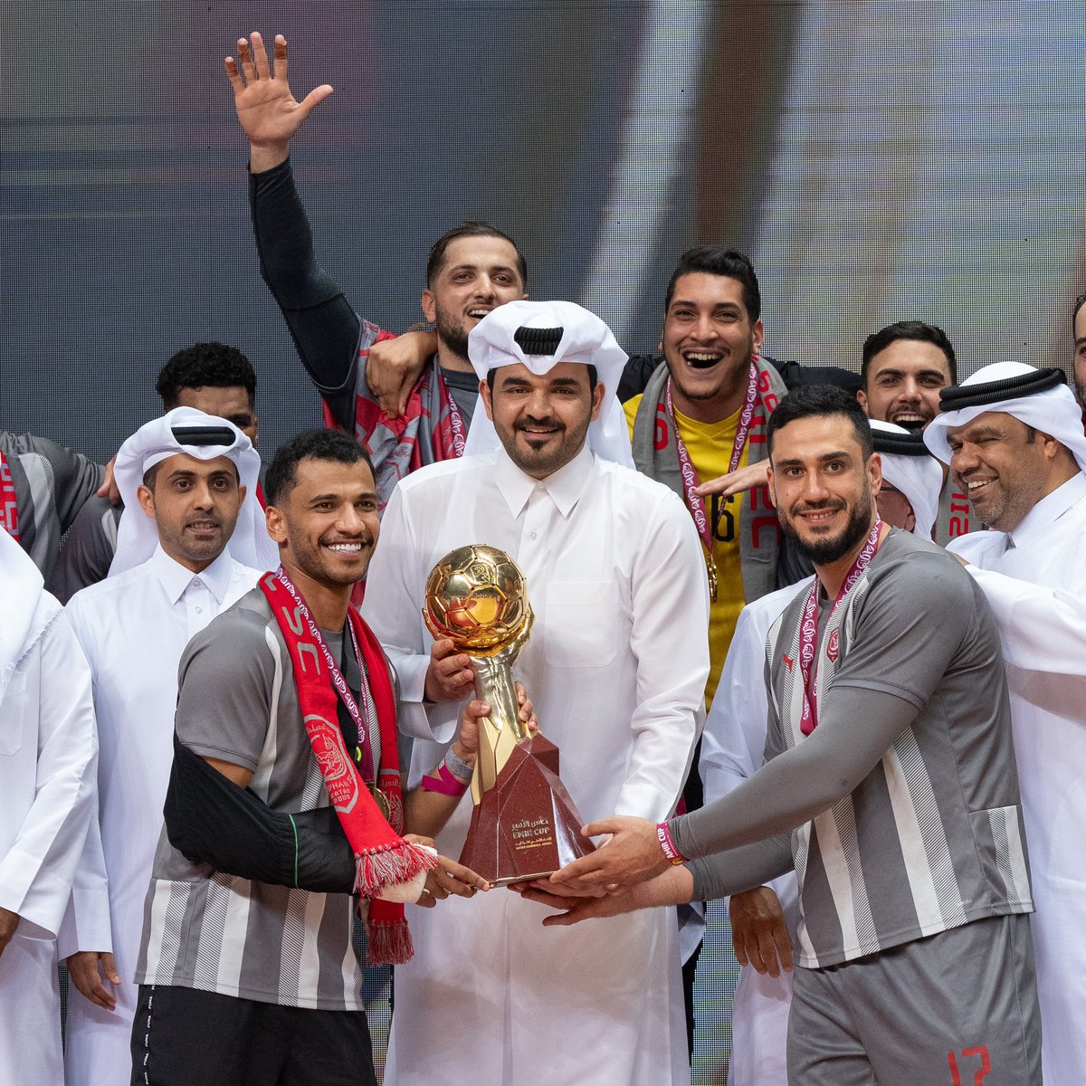 JoaanBinHamad's tweet photo. ألف مبروك لنادي @DuhailSC التتويج للمرة الرابعة باللقب الغالي في أغلى الكؤوس بطولة كأس سمو الأمير لكرة اليد 🏆🤾🏻 وحظ أوفر لنادي @alarabi_club الذي نافس بقوة على اللقب ..
نهائي متميز ومباراة كبيرة تظهر المستوى المتطور لكرة اليد الوطنية، فشكراً  للجميع على ما يقدمون من جهود تسهم في هذا المسار ..
@Qatarhandball 
@qatar_olympic