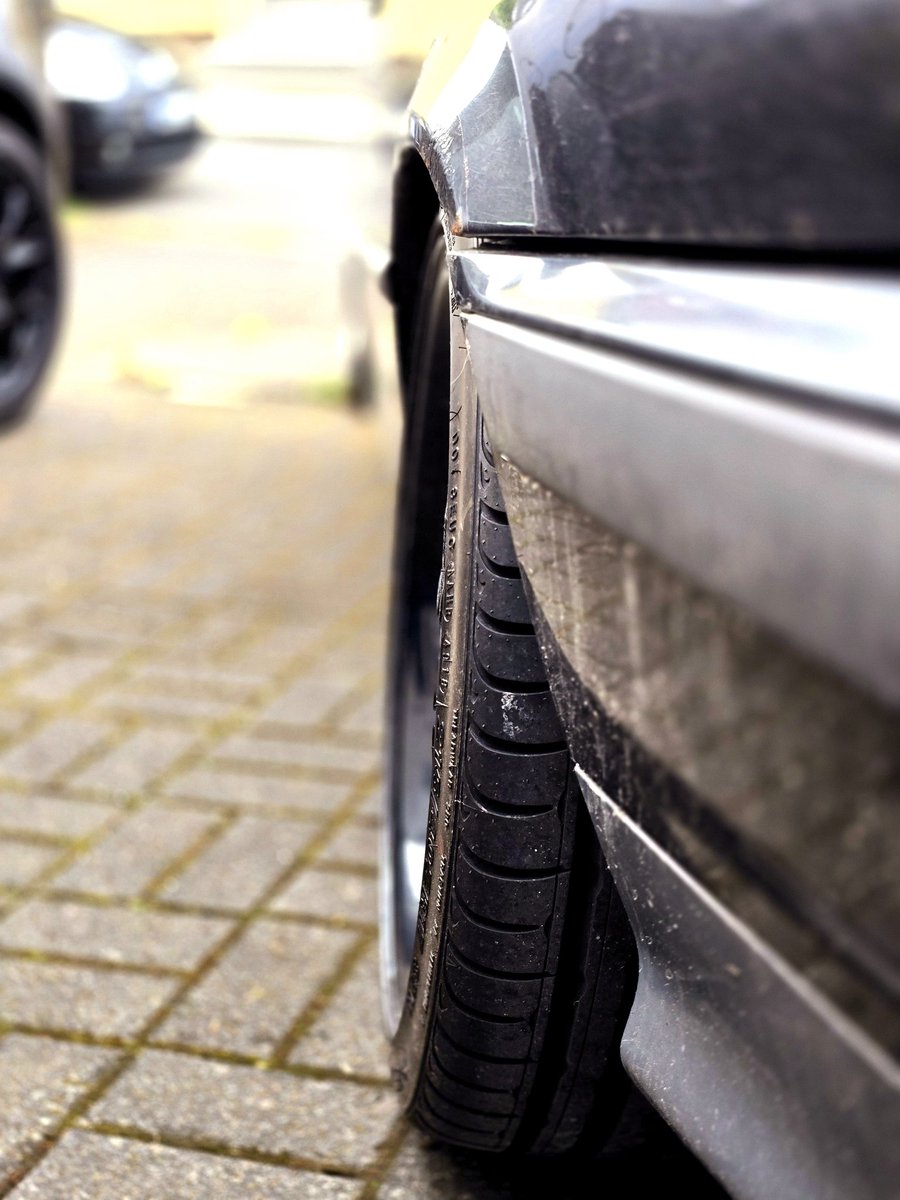 linde_h20's tweet photo. #bmw #bayern #bmwpower #Auto #PKW #tiefer #Black #bmwsport #Felgen #alu #portrait #Foto #pic #Car #big https://t.co/WdxwIEbRFA