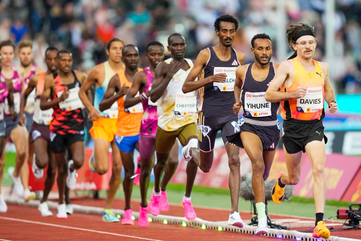 AthleticsWeekly's tweet photo. A 5000m for the ages 🔥

Hagos Gebrhiwet runs a staggering 12:36.73 to win at the Oslo Diamond League 🇪🇹

It's the second fastest 5000m in history and only Joshua Cheptegei – 12:35.36 from Monaco in 2020 – has gone quicker 🤯

That 5000m just had six national records ‼️

#OsloDL 🇳🇴