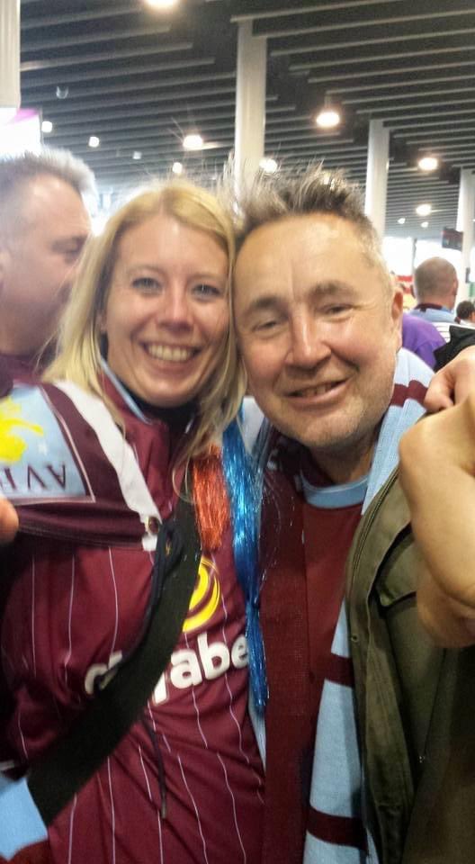 9 years ago today! Rubbish result for Villa at Wembley but got to chat to my hero Nigel Kennedy over a pint at half time! 

#utv #Aston #Villa #astonvilla #astonvillafc #astonvillafootballclub #astonvillanews #villaviolin #violinist #violin #legend