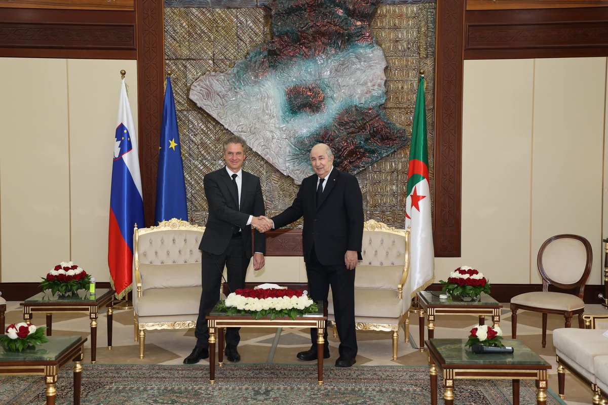 UnionAlgerienne's tweet photo. Depuis Alger, le Premier ministre slovène 🇸🇮 a annoncé que la Slovénie allait reconnaître officiellement l'État palestinien 🇵🇸 à partir de mardi prochain. https://t.co/bVgEa6A4UY