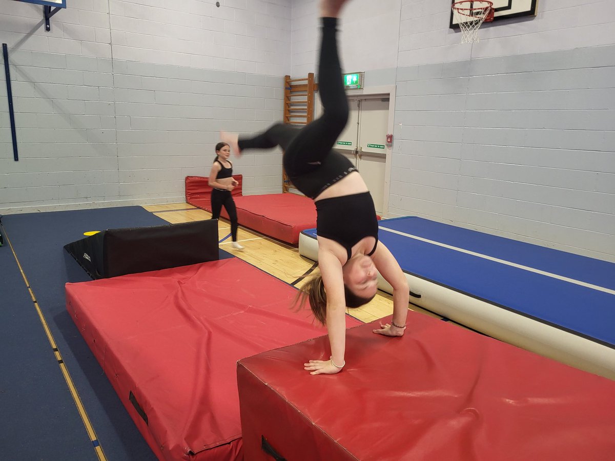 LWGC_Freestyle's tweet image. Well done to our gymnasts of the month for Thursday classes. Throughly deserved! Some great work in classes tonight by all 🙌