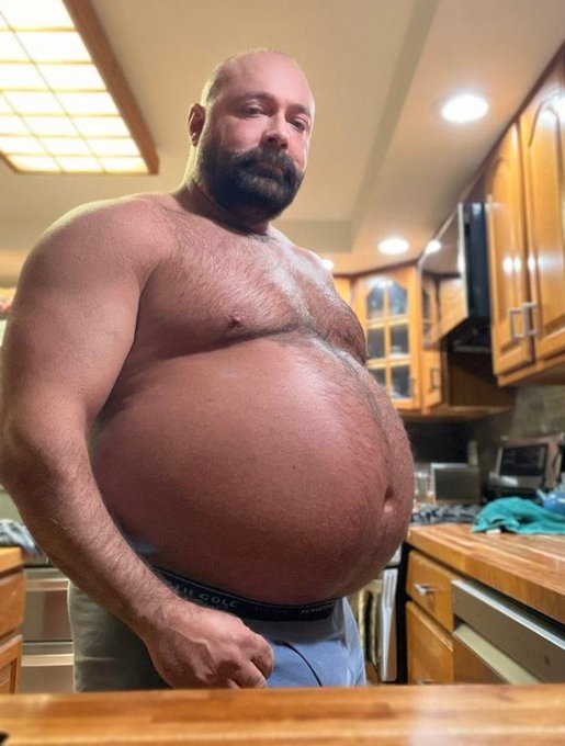 I know I've always been your favorite muscle bear...  Check more of daddy's growth at https://t.co/LLUgYz5BVK<a href="/tag/bigbelly"class="tags"><span>#bigbelly</span></a><a href="/tag/bellybutton"class="tags"><span>#bellybutton</span></a><a href="/tag/hairybear"class="tags"><span>#hairybear</span></a><a href="/tag/musclebear"class="tags"><span>#musclebear</span></a>