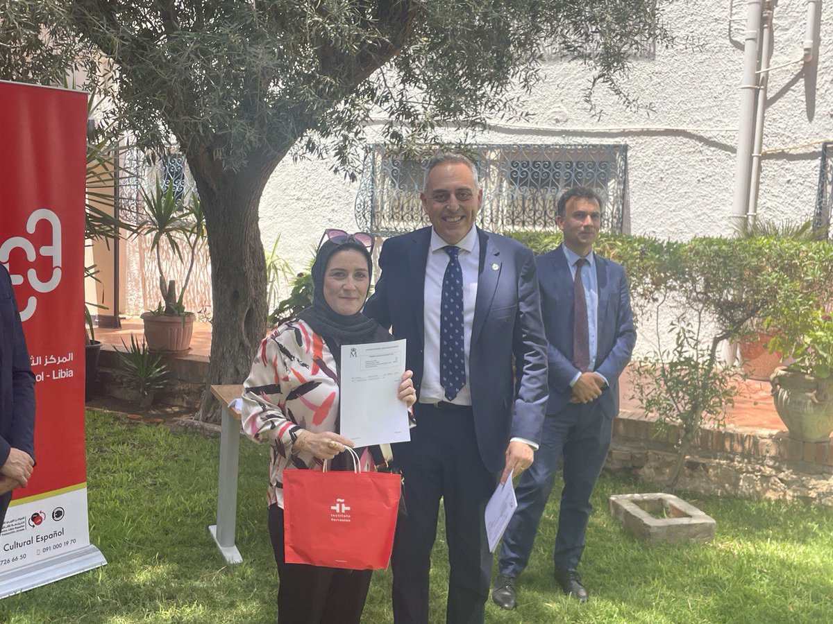 المركز اللّيبي الإسباني للغات tweet media