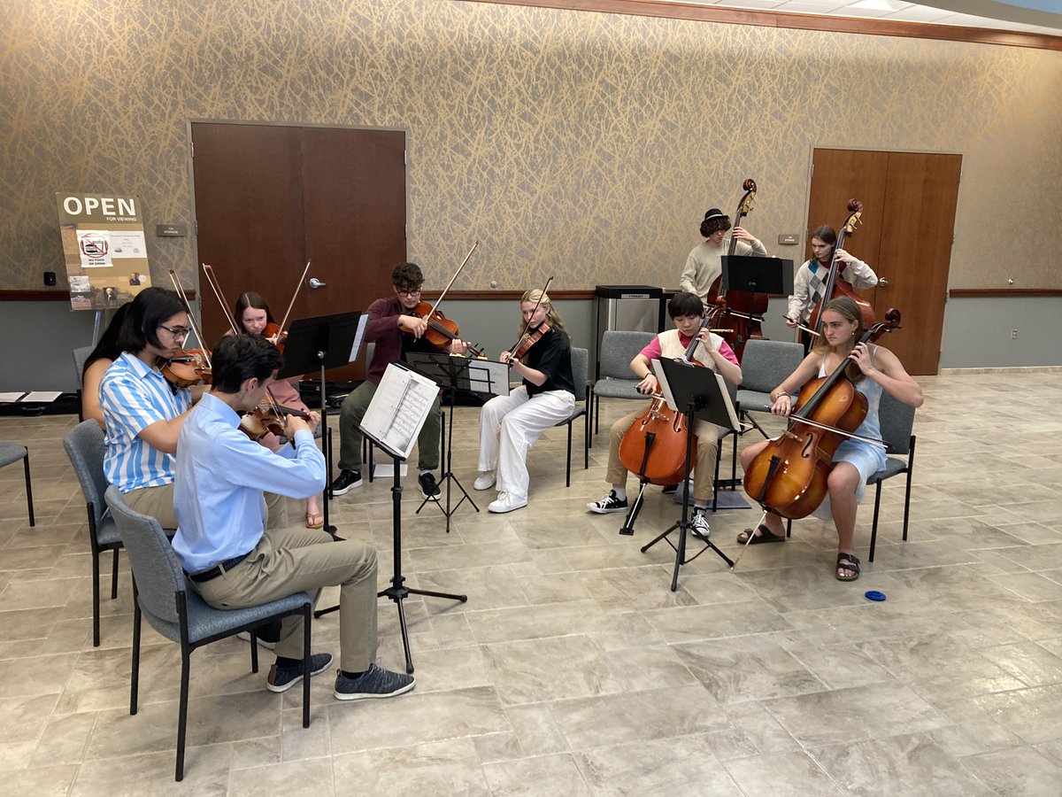 Members of the <a href="/TurpinHS/">Turpin High School</a> Chamber Strings performed beautifully at the <a href="/AndersonAreaCC/">AndersonAreaChamber</a> Annual Awards this week! What a great group of students representing their school with pride in the community!
