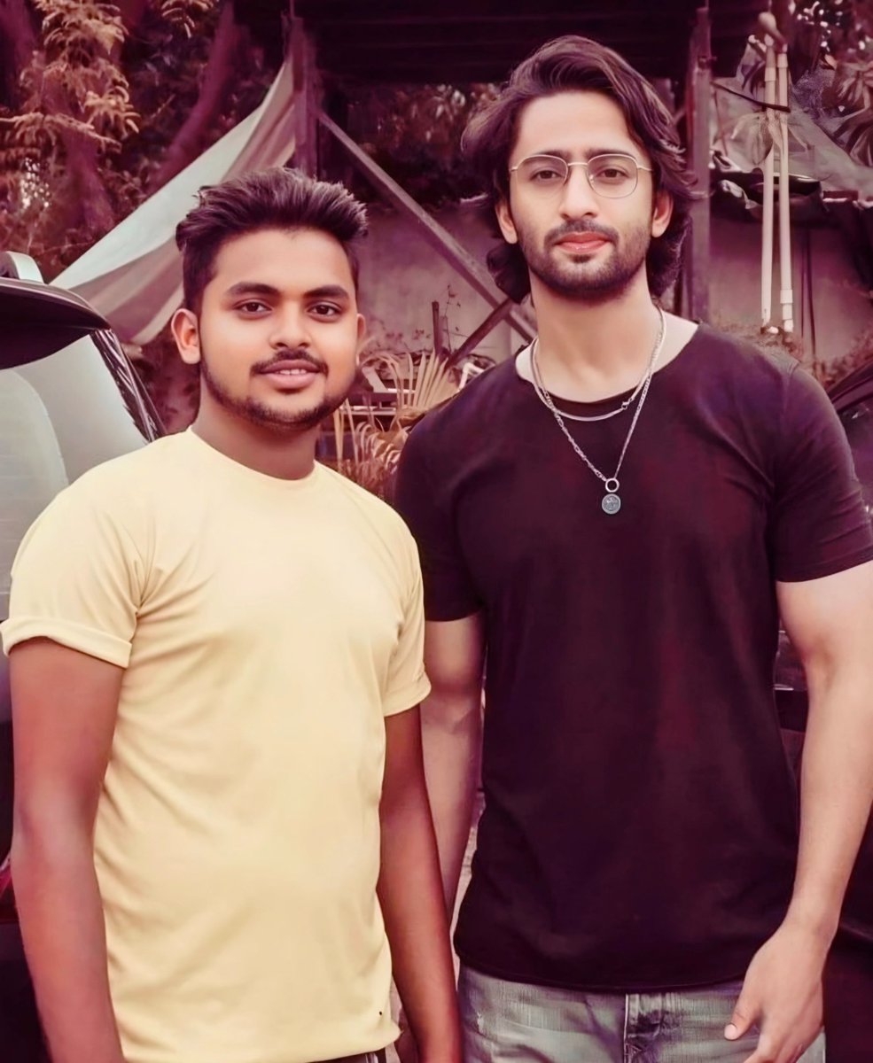 Fan Moment 💙🤍

#ShaheerSheikh #FanMoment #RiseNShine #StayBlessed #StayHealthy #LoveAndRespect 

@Shaheer_S ♥️

#GodBlessYou #ShaheerSheikh