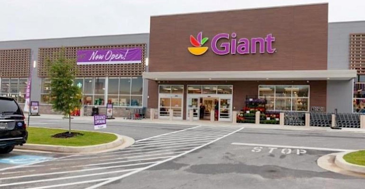 DC-area Giant Food stores ban large bags due to theft. Certain locations prohibit backpacks and other large bags to deter theft, according to reports ow.ly/UetX105v07G
