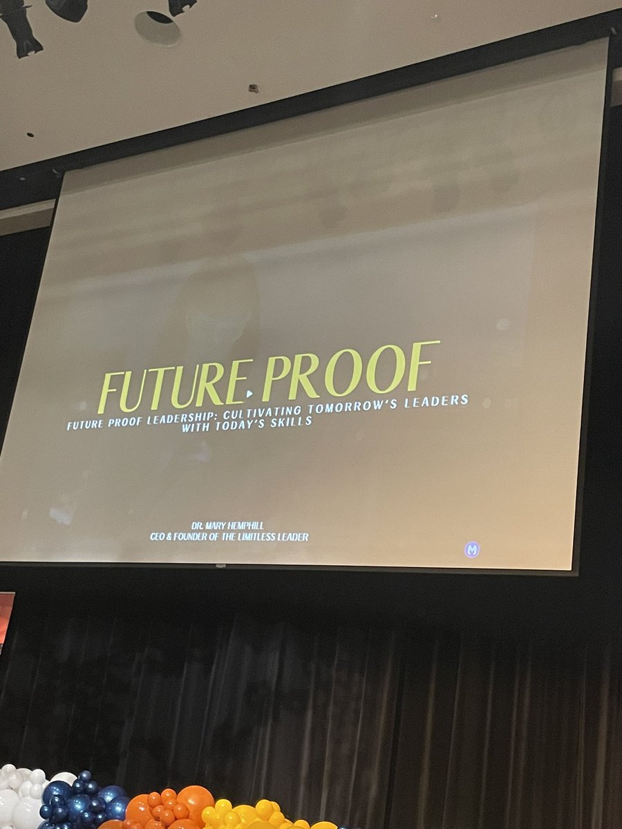 CounselorsRFab's tweet photo. We are preparing students for future jobs #futureproof Thanks Dr. Hemphill for this informative presentation! Help students to recognize their skills can relate to certain career pathways. #ncsignite24 https://t.co/cNxoocnNZa
